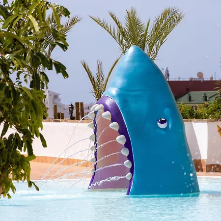 Chatur Playa Real 아데제
